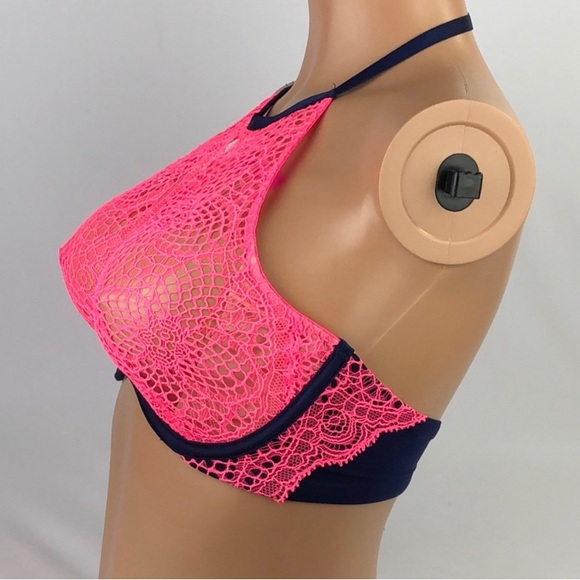 Very Sexy halter key hole bra with matching panty - Picture 2 of 5